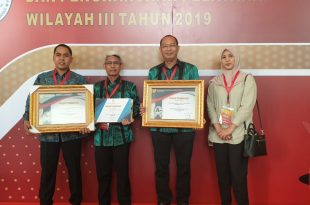 Kabupaten Maros meraih penghargaan pelayanan publik terbaik 2019