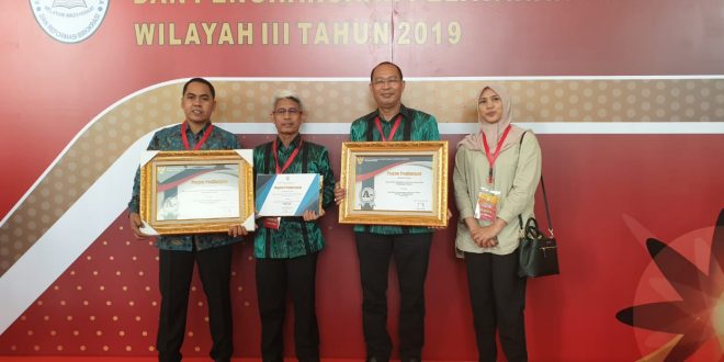 Kabupaten Maros meraih penghargaan pelayanan publik terbaik 2019
